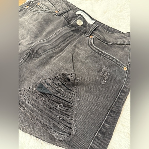 Garage Denim Women’s Festival Short Black Denim Size 9 Distressed - Picture 5 of 5